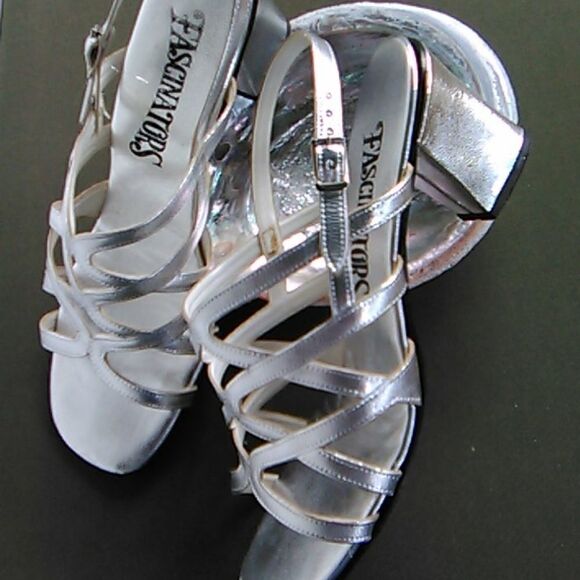 Vintage Fascinators Silver Heels - Picture 7 of 8